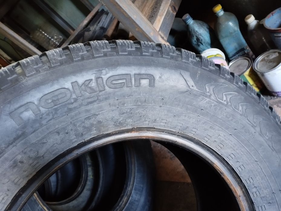 Шины зимние Nokian