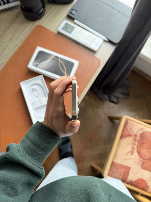 iPhone 16 Pro 128GB Natural Titanium