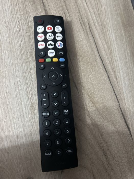 Tv Hisense 138 cm diagonala, ecran spart