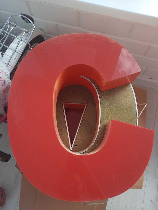 Буквенная вывеска НОТАРИУС