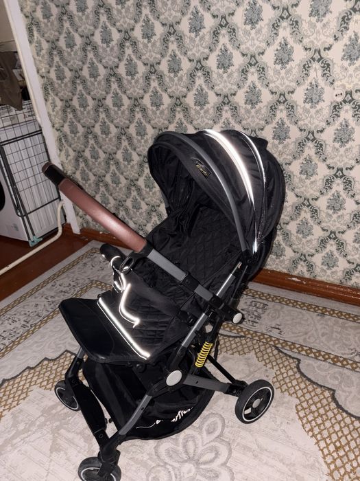 Коляска прогулочная