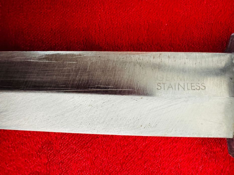 Pumnal german anii 60-70 in conditii bune , lungime 25 cm