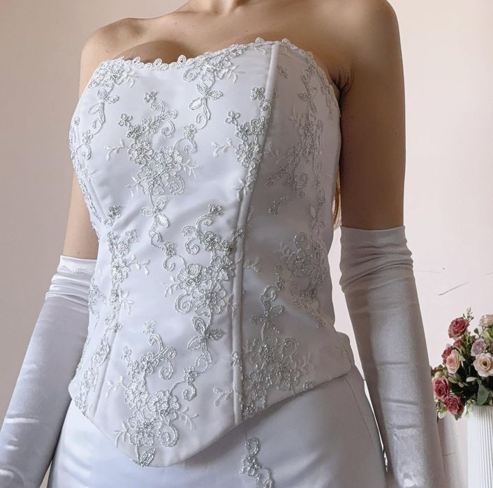 Булченски тоалет от 2части и ръкавици