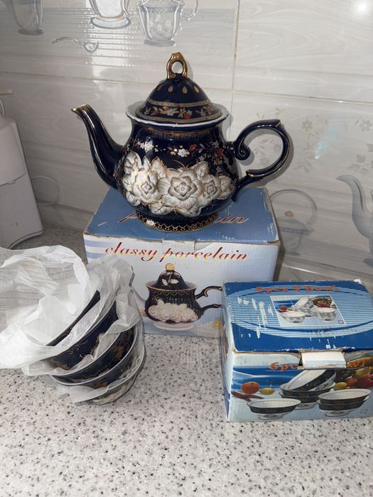 Чайный набор из фарфора Classy Porcelain.