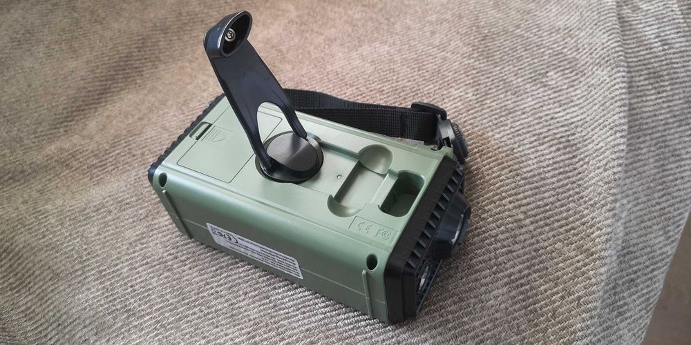 Мултифункционално радио с Bluetooth и 5 вида зареждане