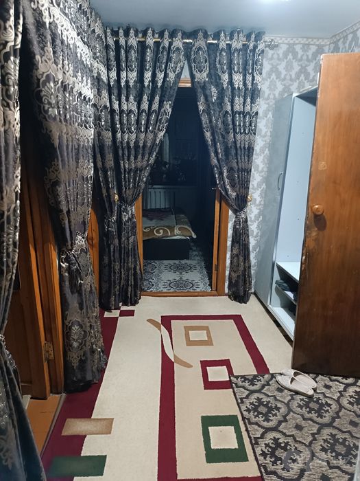 Продается квартира 3х комнатний.