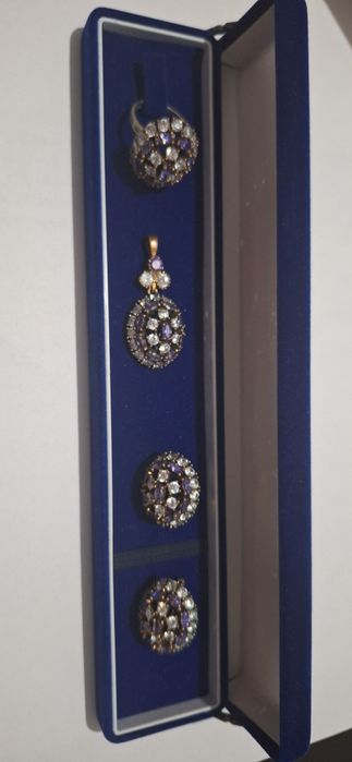 Set argint cu pietre