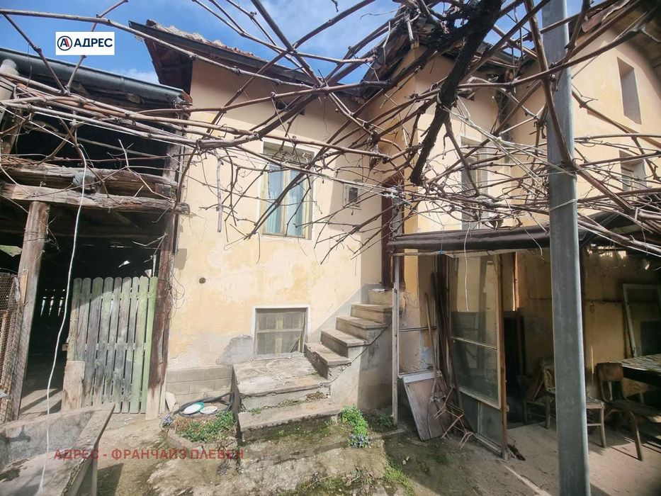 Продава се Къща в с. Беглеж, Област Плевен - 64 кв.м за 257 €/кв.м - Снимка #1