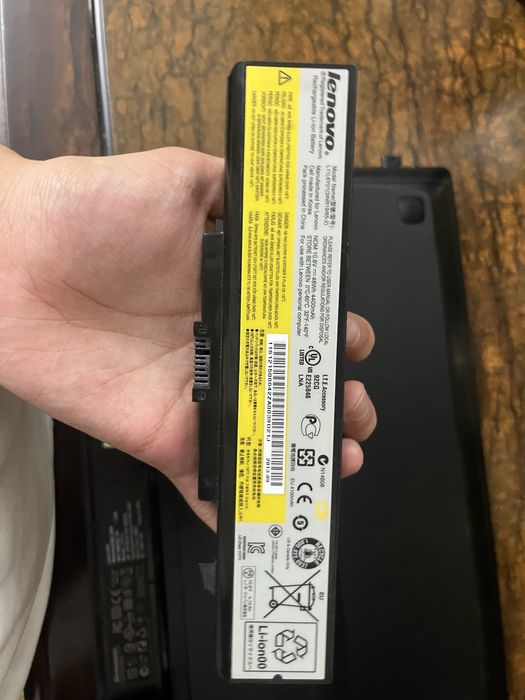 Продается ноутбук Lenovo