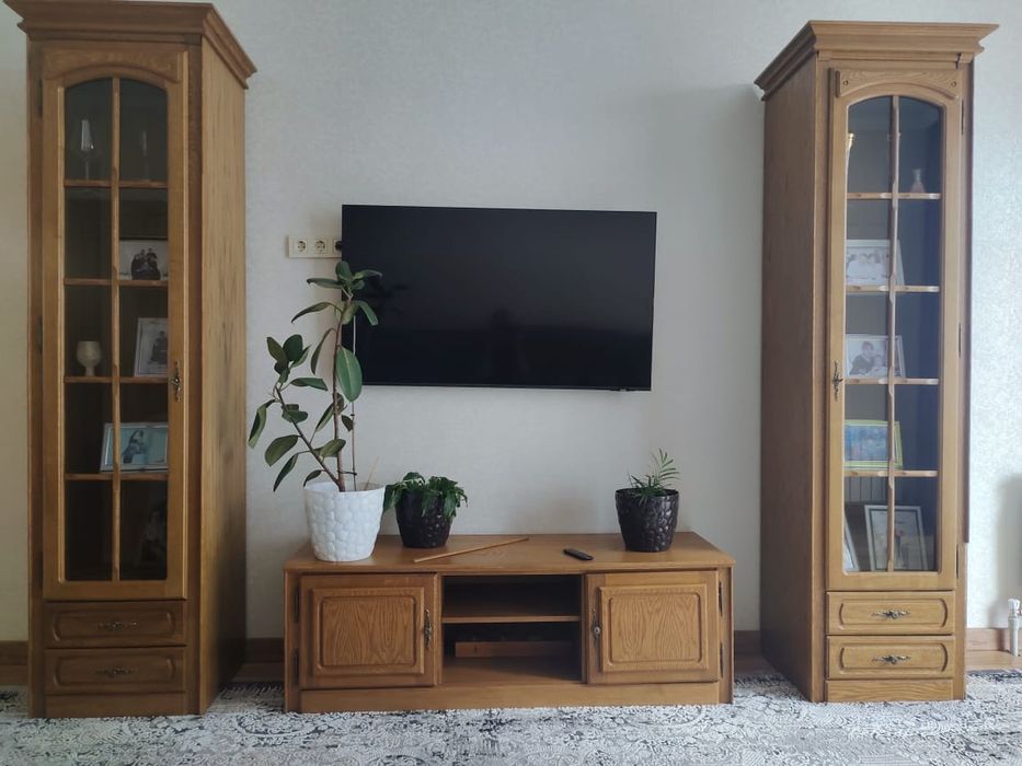 Продам тумбу пол телевизор