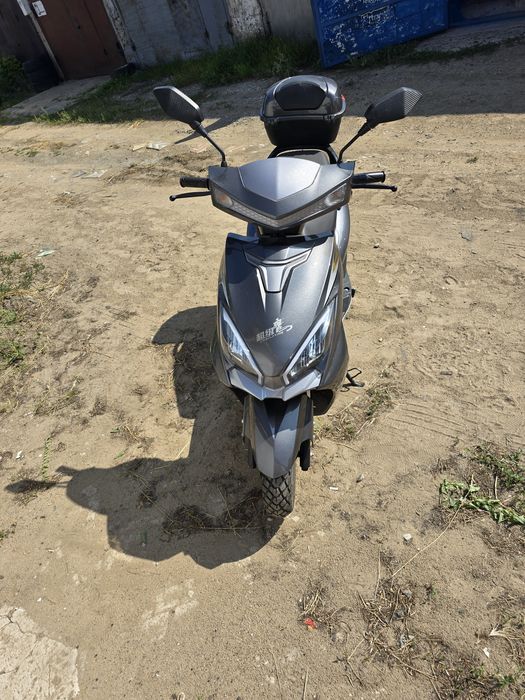 Продам скутер М8 РRO.