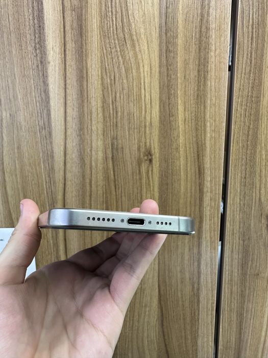 Iphone 15 pro max natural 256 gb 84 %