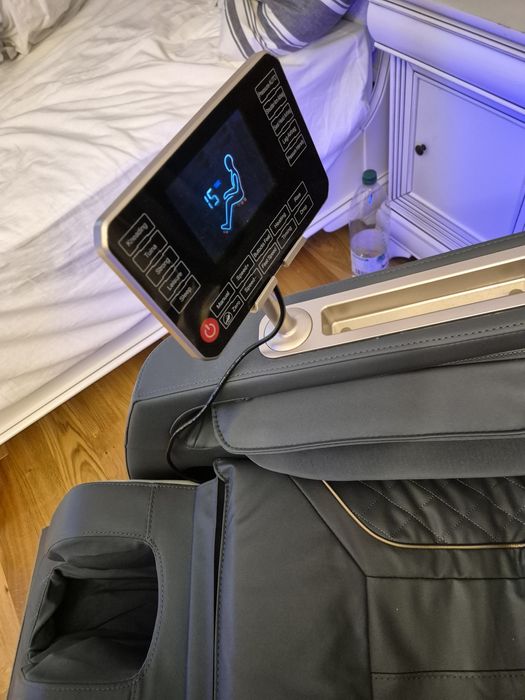 Fotoliu de masaj QUITUS, cu Incalzire, Bluetooth, Display, Ecran tacti