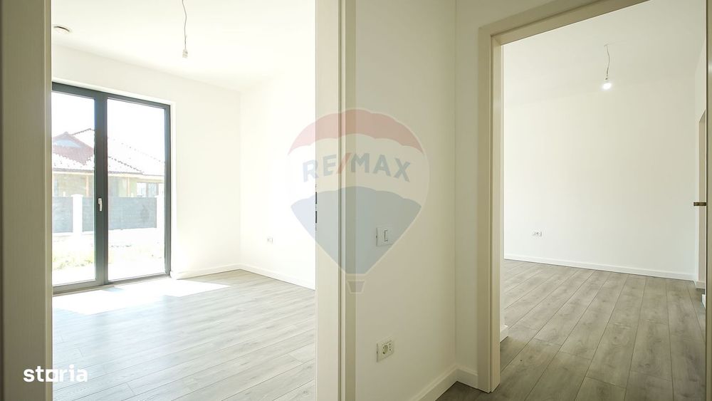 Casă cu 5 camere de vânzare, Hălchiu