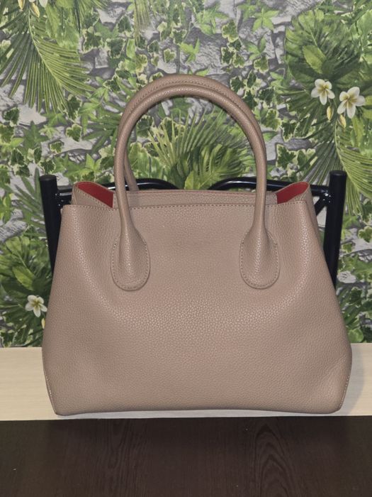 Dior страхотна кожена чанта в бежово