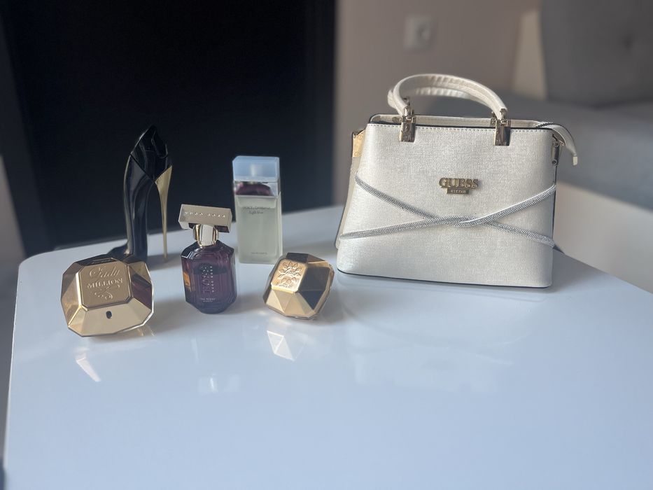 Дамски чанти Guess