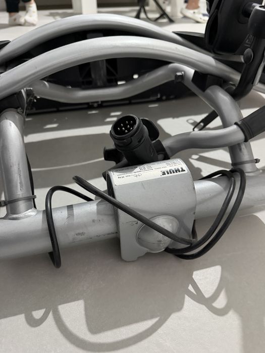 Suport Thule biciclete carlig auto