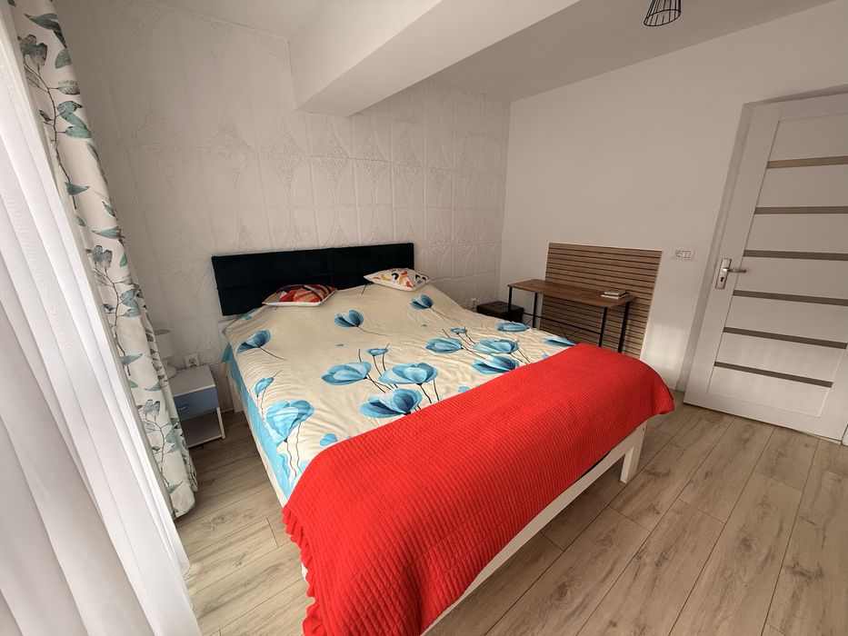 Inchiriez apartament 3 camere in regim hotelier