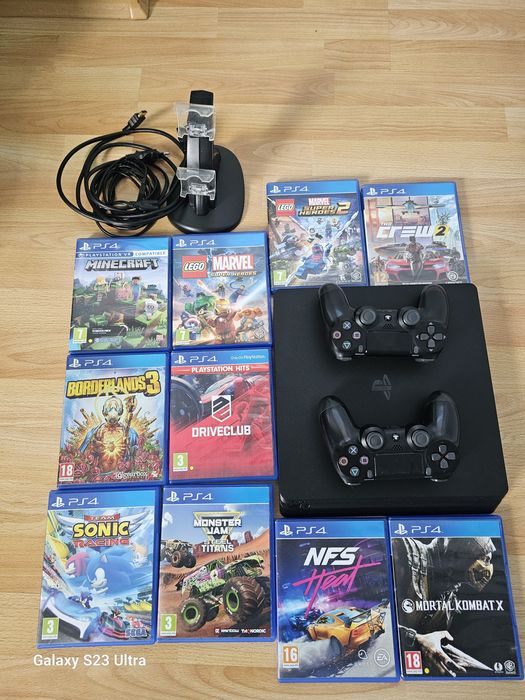 Плейстейшън 4 слим