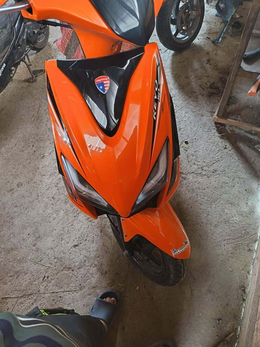 Vand scuter daytona revo 49 cc