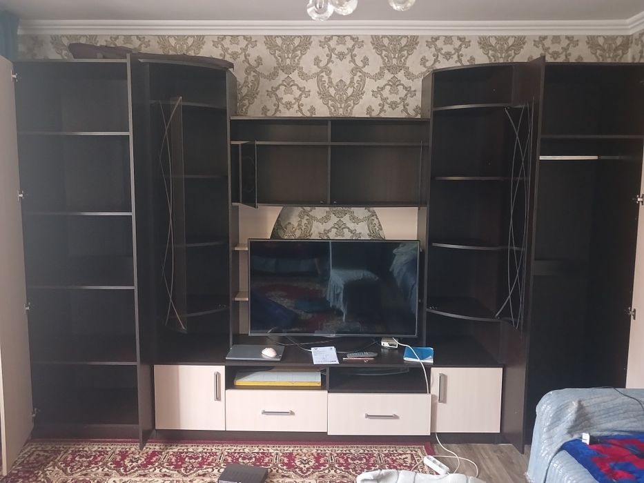 Стенка в гостиную