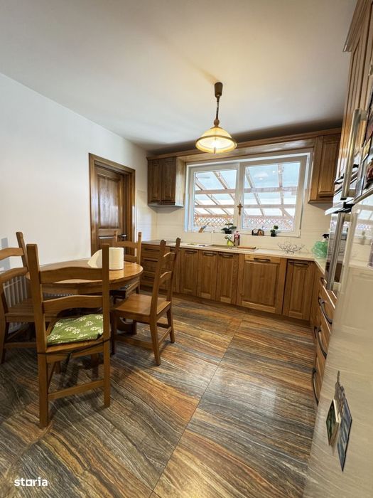 De Inchiriat! Apartament de 3 camere, gradina, Parcare, Zona Eroilor