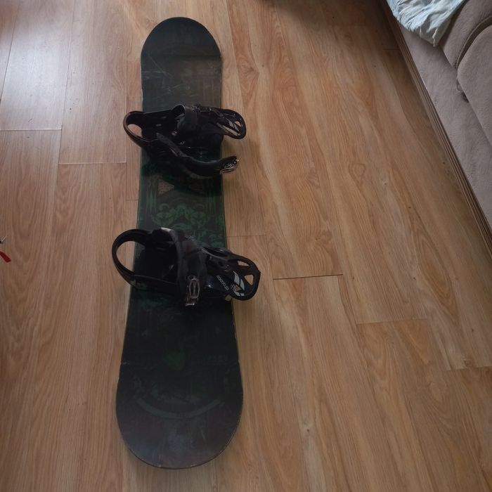 Продам сноуборд с ботинками BURTON