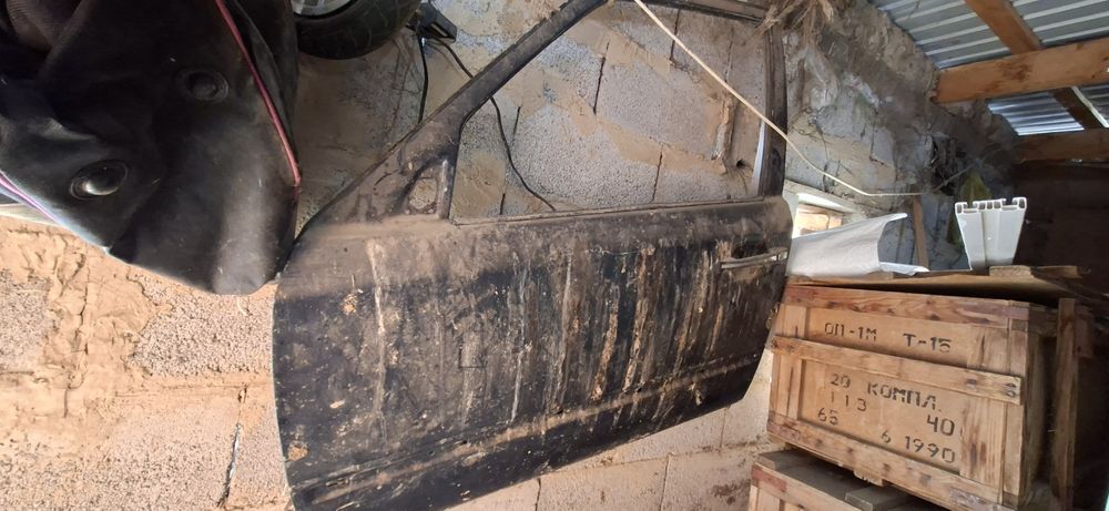 Мерседес 124 ке екі есік сатылады, правый задний и левый передний