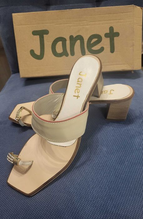 Чехли JANET естествена кожа