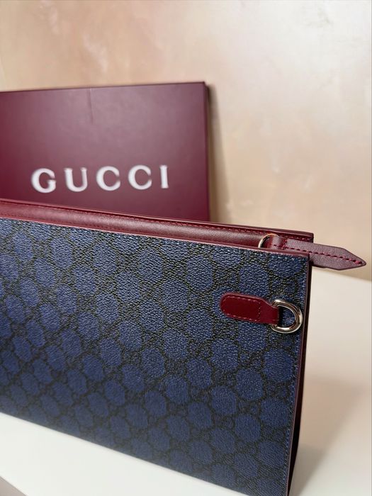 Клъч Gucci (GG Supreme)