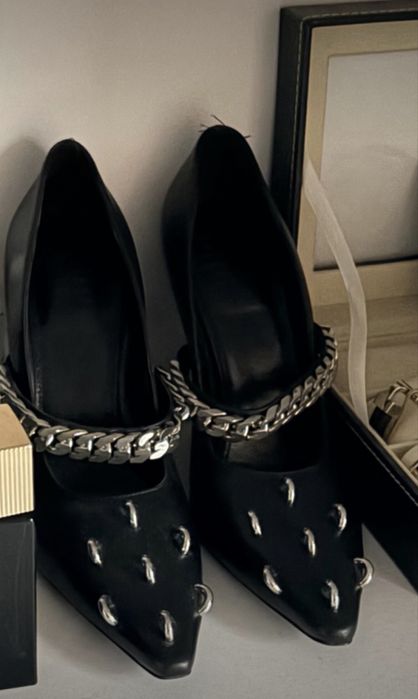 Pantofi dama Givenchy marimea 38