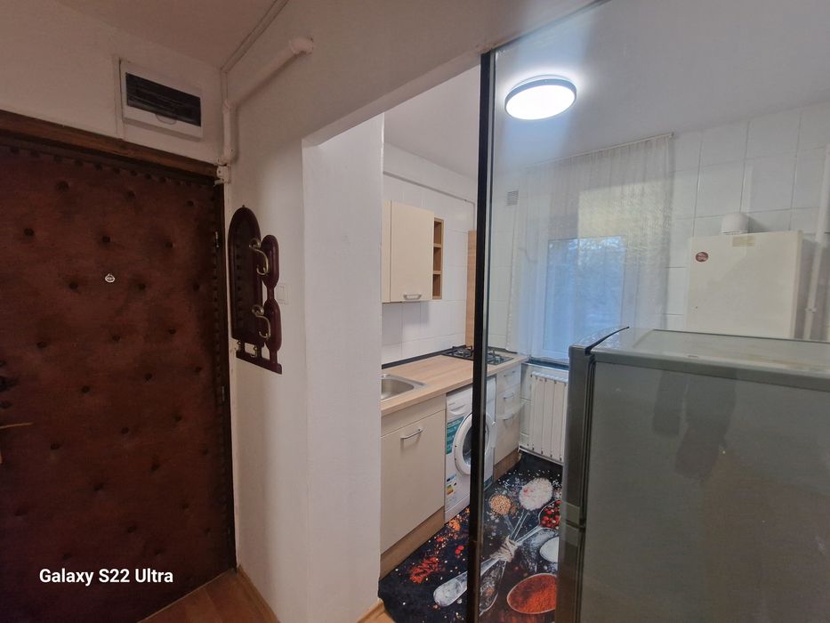 Inchiriez garsoniera