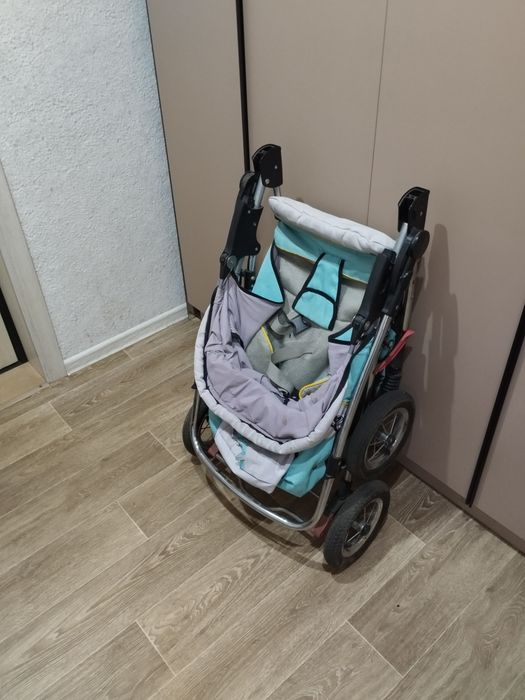 Продам каляску бу