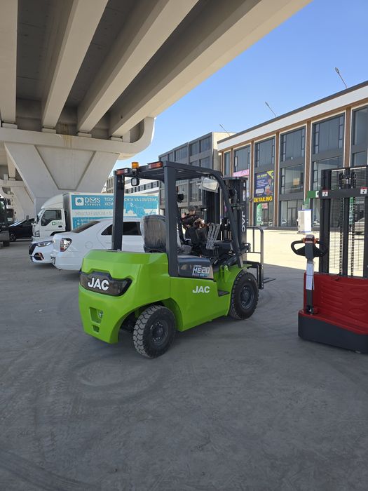 Электрический вилочный погрузчик Автокара Электр Кара "JAC" 2т 3м