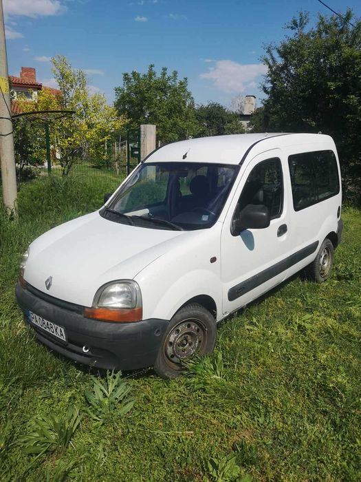Продавам Рено канго