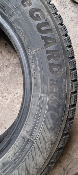 Продам комплект зимних шин