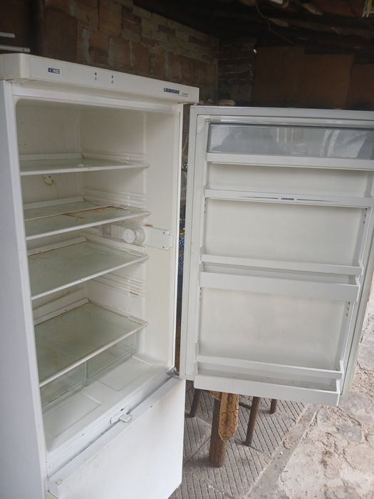 Продавам хладилник Либхер