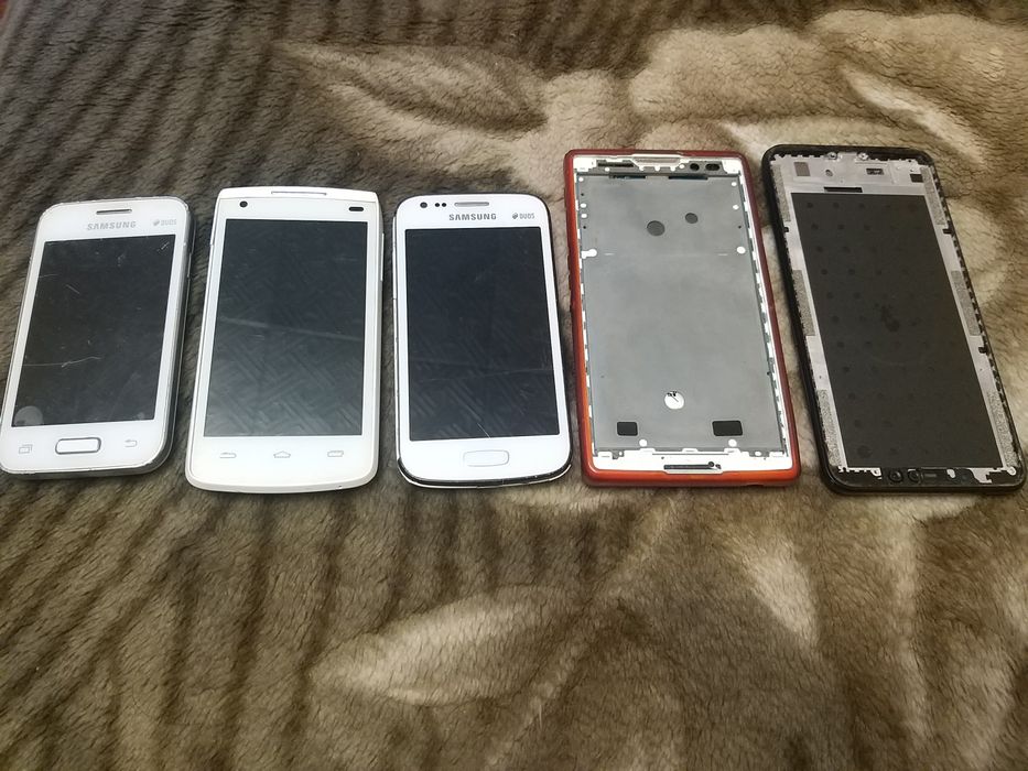 Телефон на запчасти