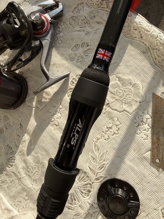 Lansete Daiwa Basiair x45x 13.ft 3,75 lbs/mulinete Daiwa Basiair Z45