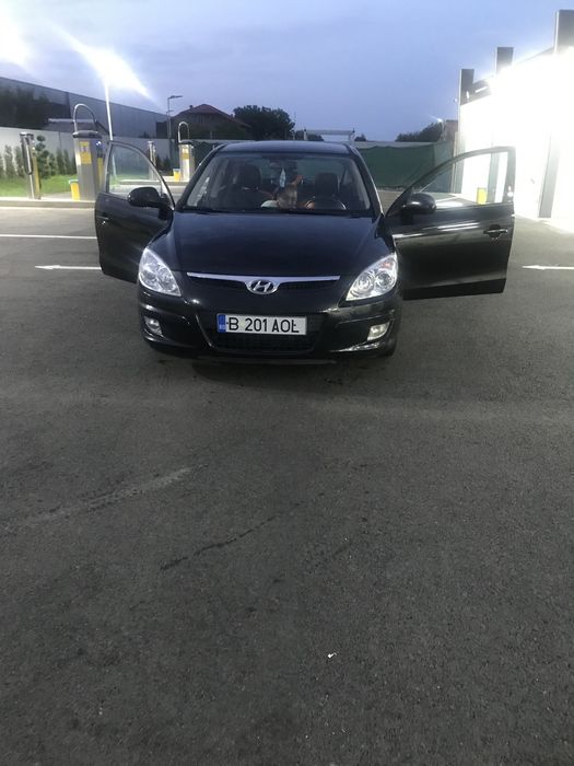 Vând sau schimb Hyunday i 30