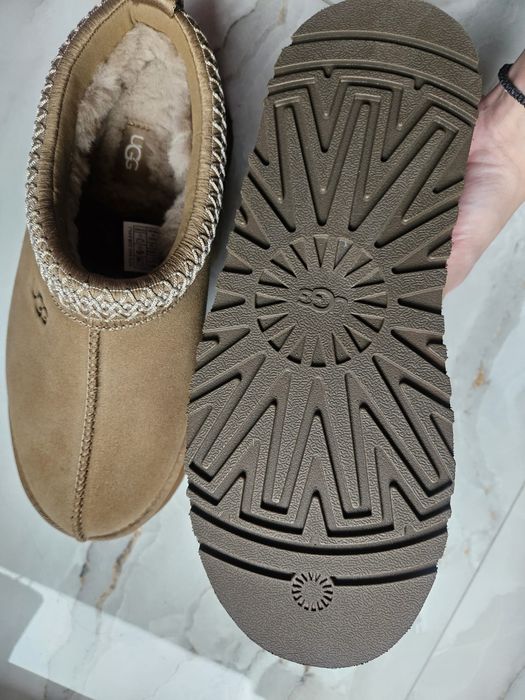 UGG tazz originali