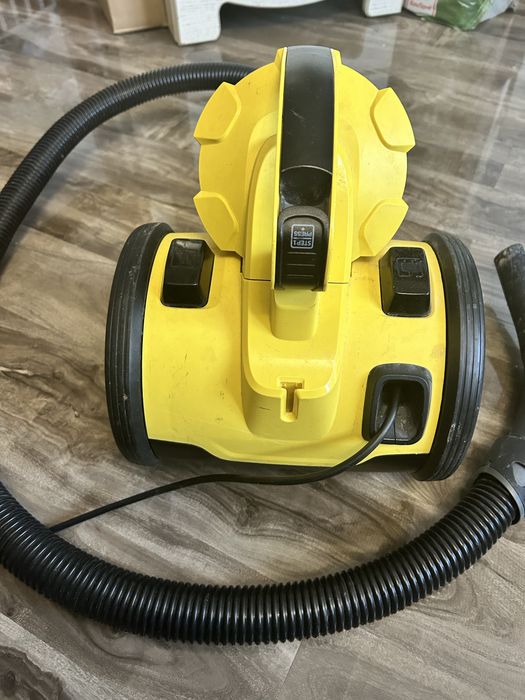 Oferta speciala!!! Aspirator Kärcher VC 3 fara sac