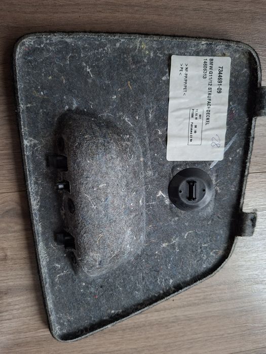 Capac compartiment trusa BMW G11/G12 7344691