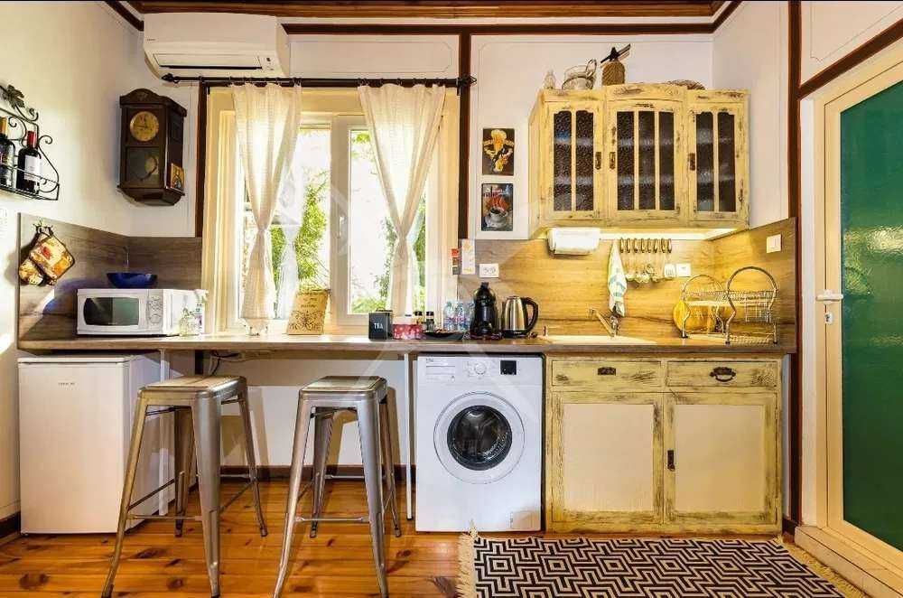 Дава се под наем Етаж от къща в Пловдив, Старият град - 90 кв.м за 1196.97 € - Снимка #1