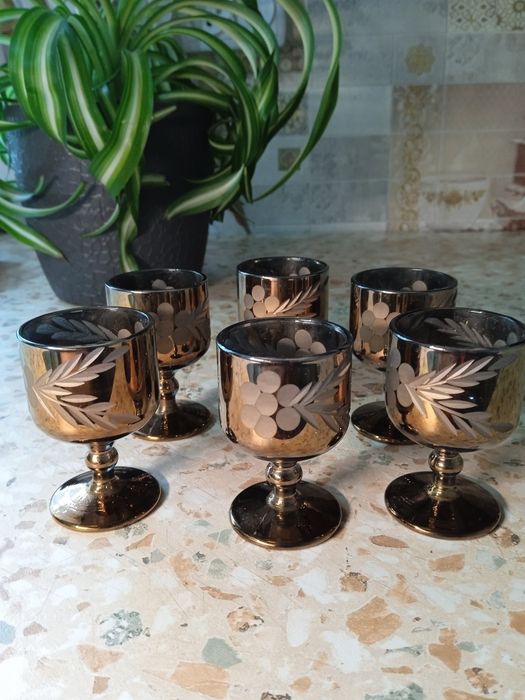 Хрустальные рюмки