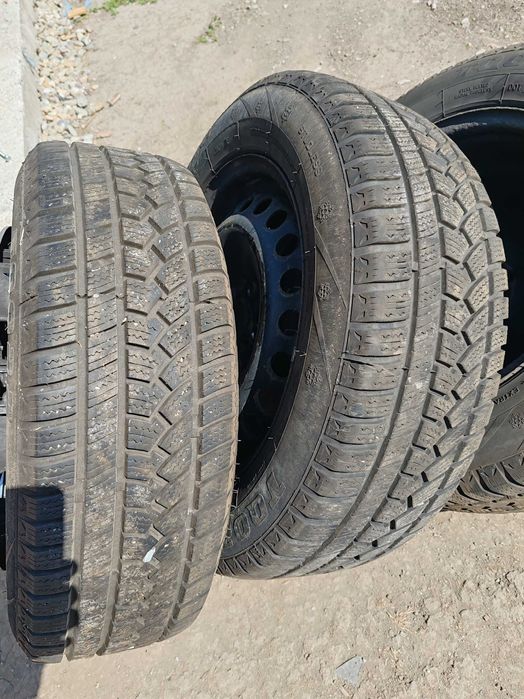 Vând genți iarnă Ford Mondeo MK5 cu cauciucuri 215/60/16 preț 900 lei