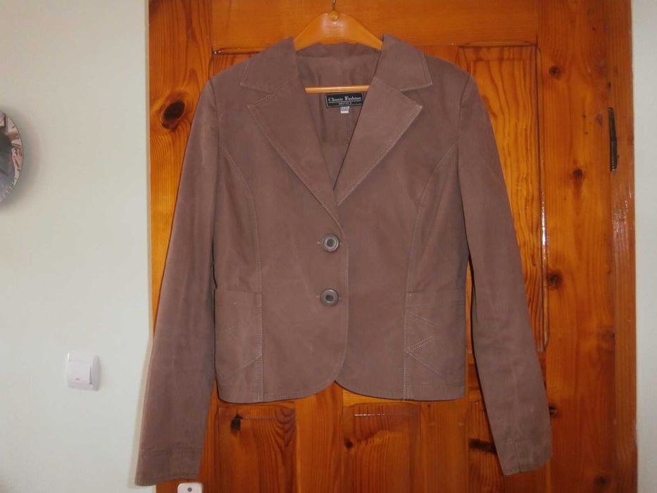 Сака и връхни дрехи на ниски цени