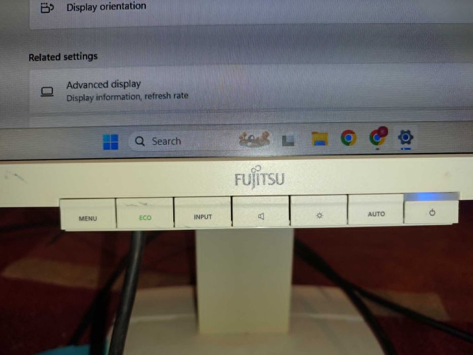 Монитор Fujitsu 22" 60hz