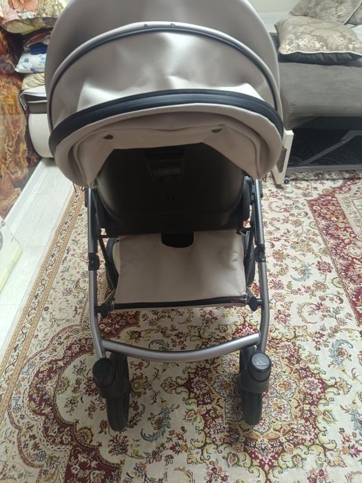 Продам коляску фирмы anex