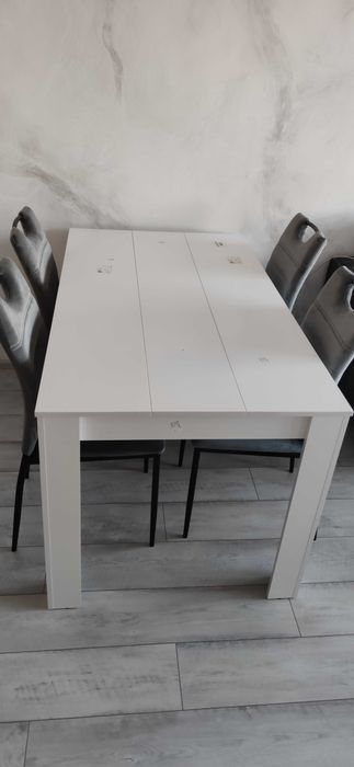 Трапезна маса,чисто нова